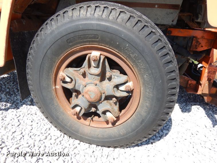 image for item DH6576 1987 International 1954  dump truck