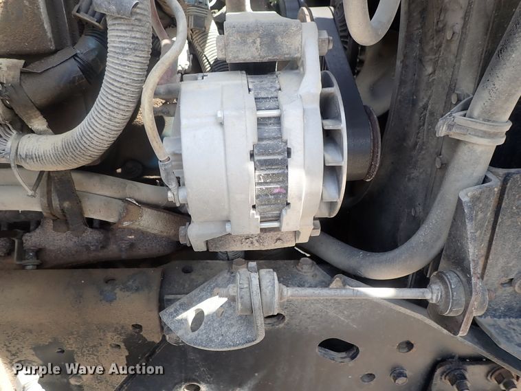 image for item DI4613 2002 International 4700  dump truck