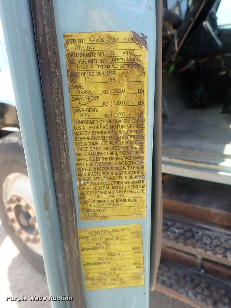 image for item DI4613 2002 International 4700  dump truck