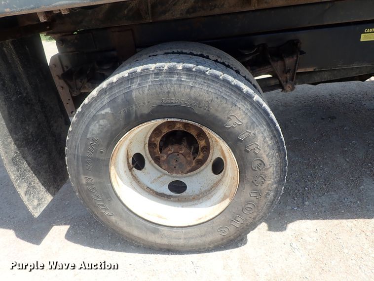 image for item DI4613 2002 International 4700  dump truck