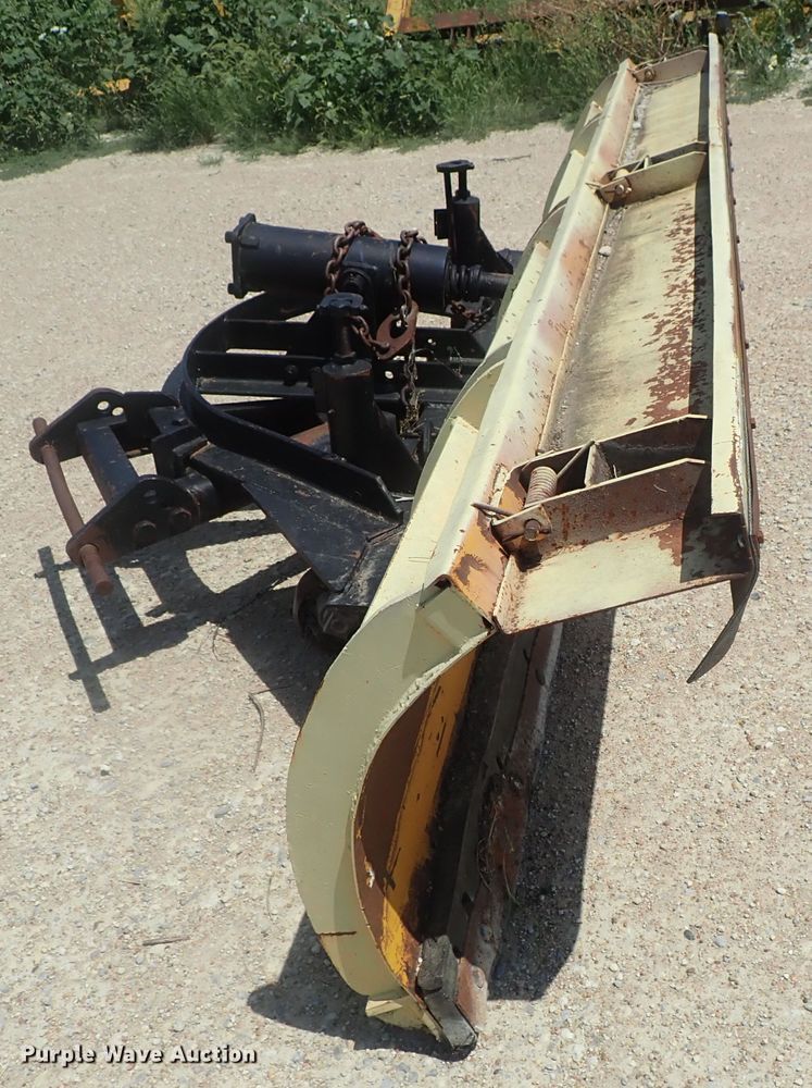 image for item DI4613 2002 International 4700  dump truck