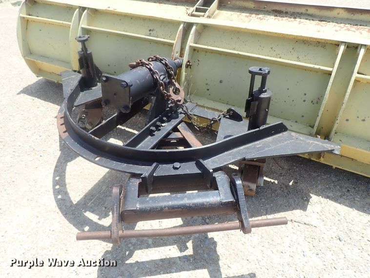 image for item DI4613 2002 International 4700  dump truck