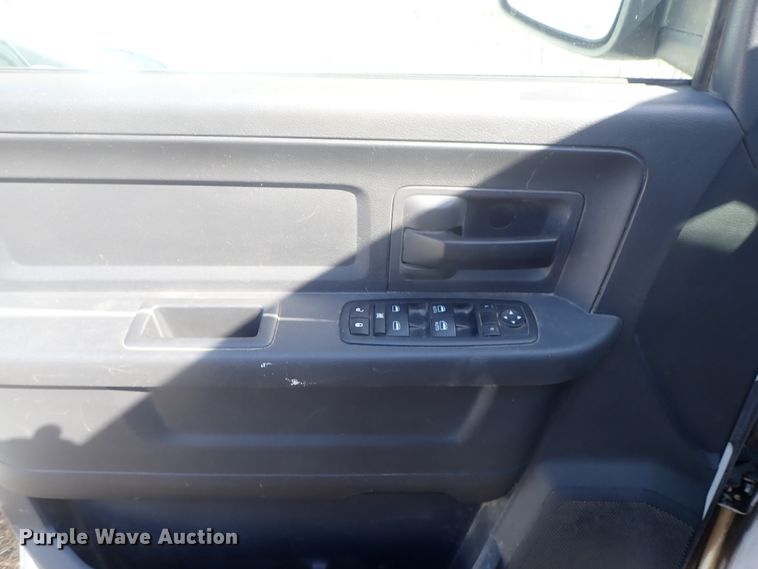 image for item DI4682 2011 Dodge Ram 1500  Crew Cab pickup truck