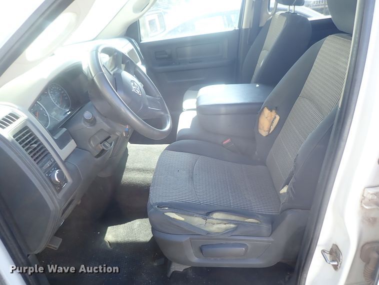 image for item DI4682 2011 Dodge Ram 1500  Crew Cab pickup truck