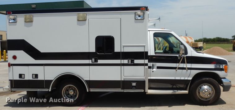 image for item DI5254 1995 Ford Econoline E350  ambulance