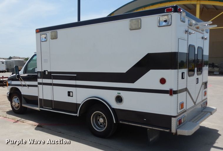 image for item DI5254 1995 Ford Econoline E350  ambulance