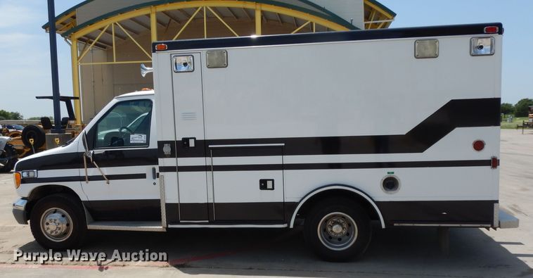 image for item DI5254 1995 Ford Econoline E350  ambulance