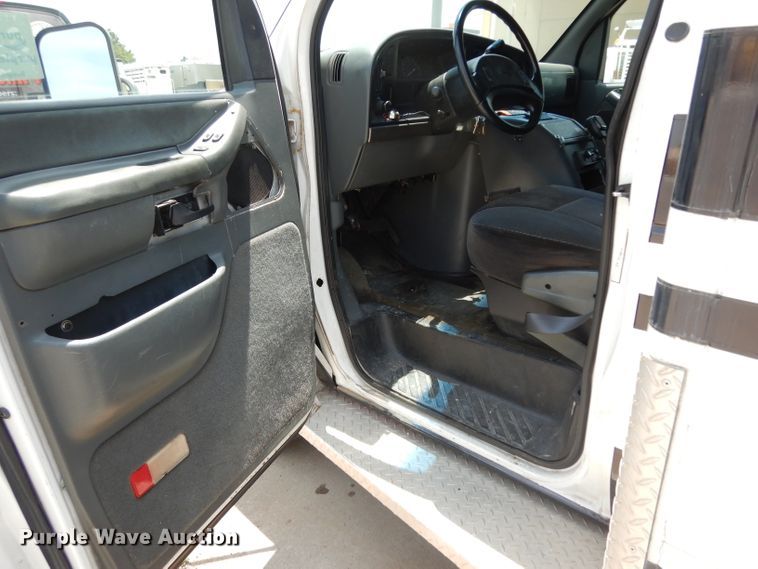 image for item DI5254 1995 Ford Econoline E350  ambulance