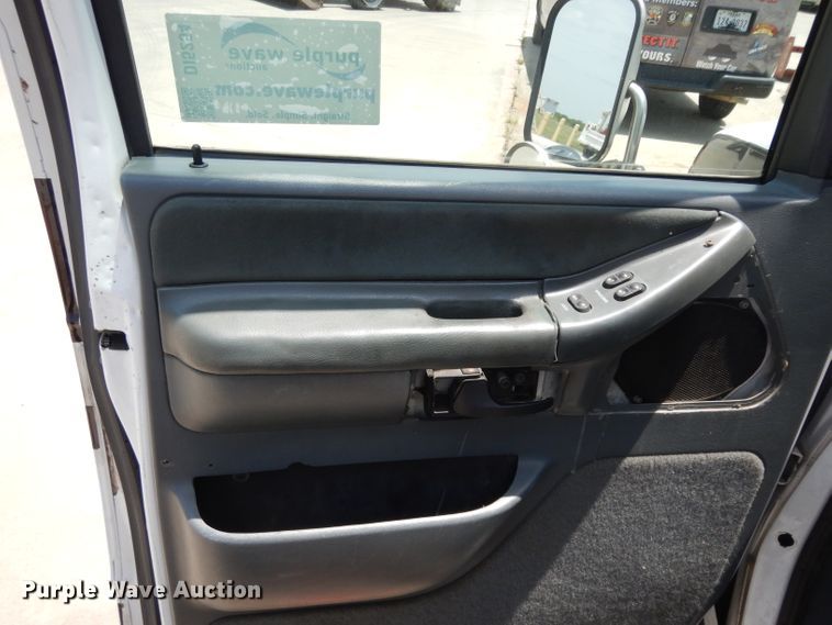 image for item DI5254 1995 Ford Econoline E350  ambulance