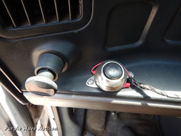 image for item DI5254 1995 Ford Econoline E350  ambulance