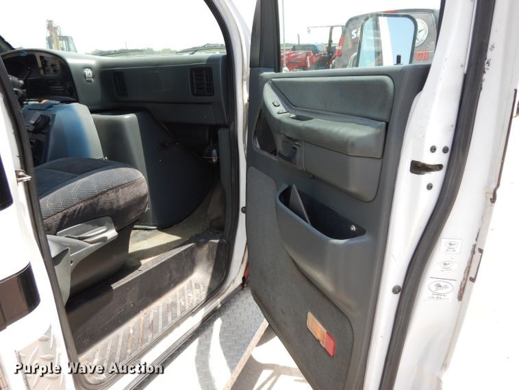 image for item DI5254 1995 Ford Econoline E350  ambulance