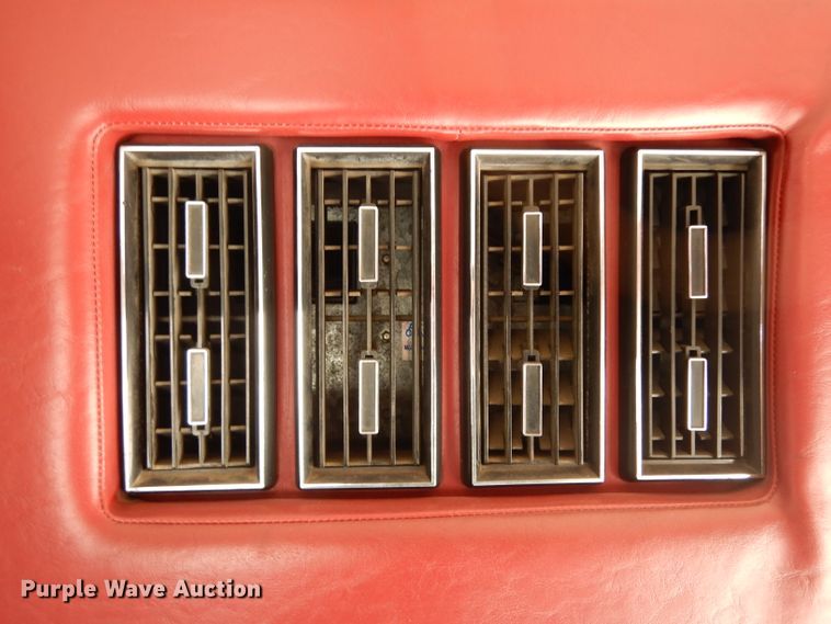 image for item DI5254 1995 Ford Econoline E350  ambulance