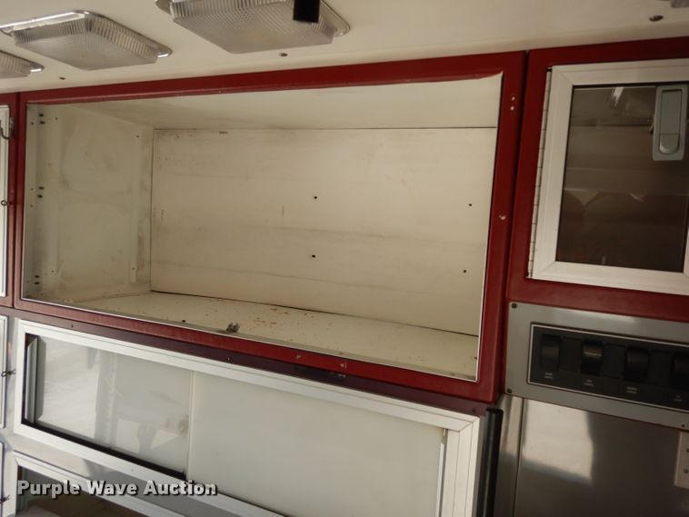 image for item DI5254 1995 Ford Econoline E350  ambulance