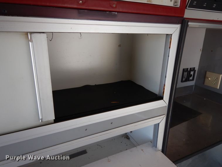 image for item DI5254 1995 Ford Econoline E350  ambulance