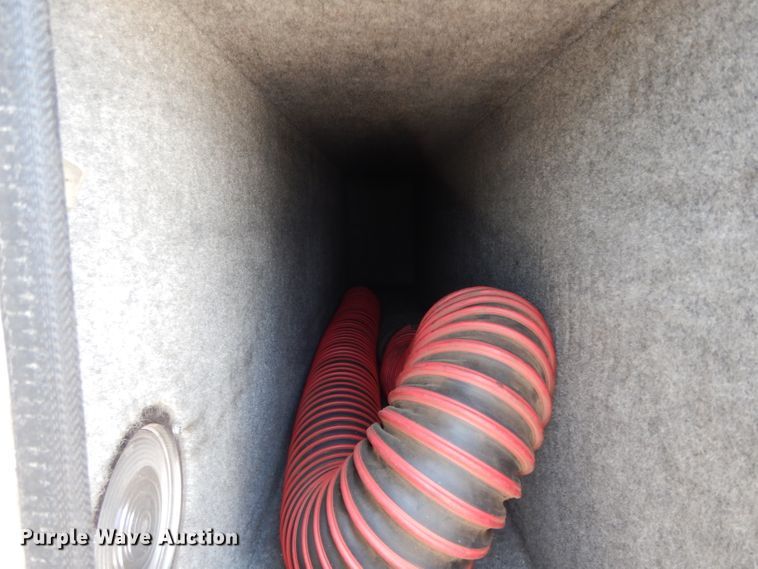 image for item DI5254 1995 Ford Econoline E350  ambulance