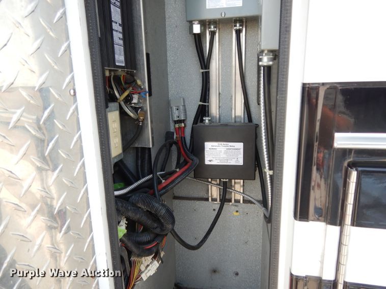 image for item DI5254 1995 Ford Econoline E350  ambulance