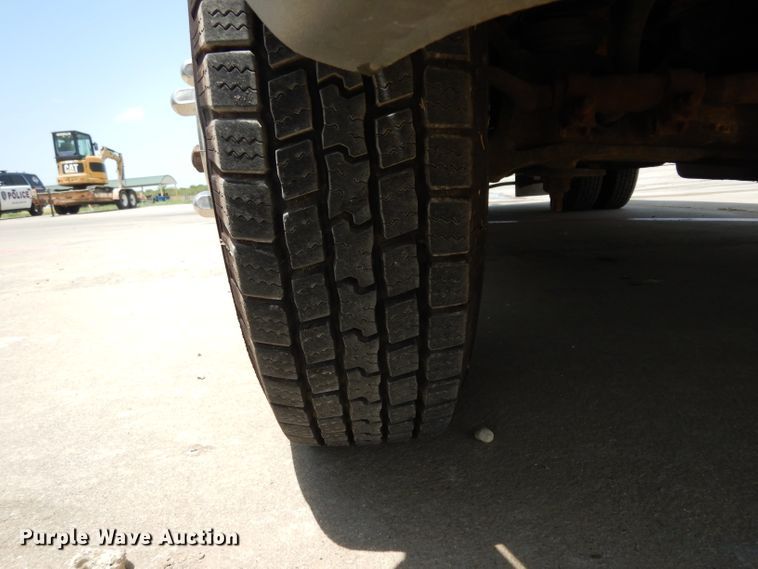 image for item DI5254 1995 Ford Econoline E350  ambulance