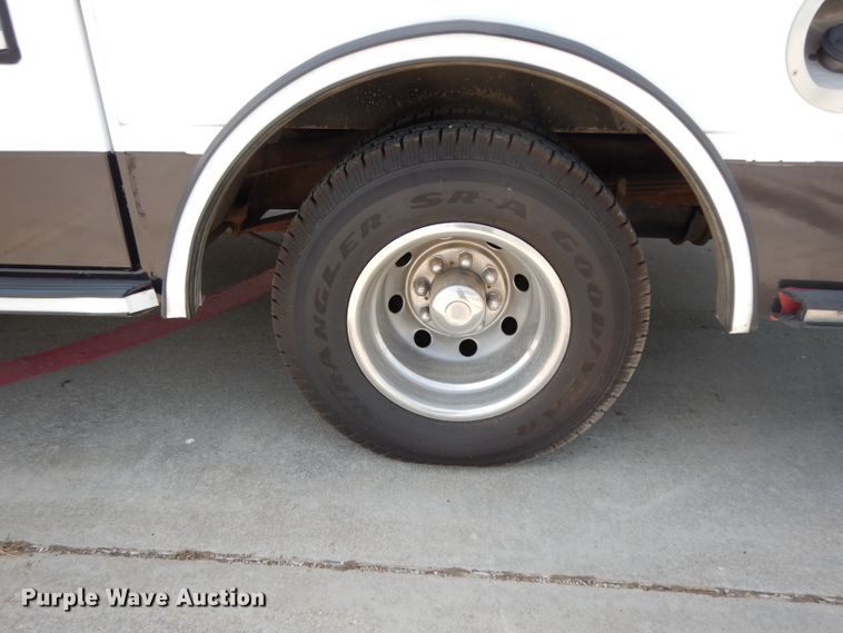 image for item DI5254 1995 Ford Econoline E350  ambulance