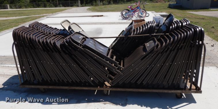 image for item DI7580 Approximately 84 folding chairs