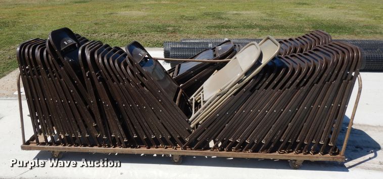 image for item DI7580 Approximately 84 folding chairs