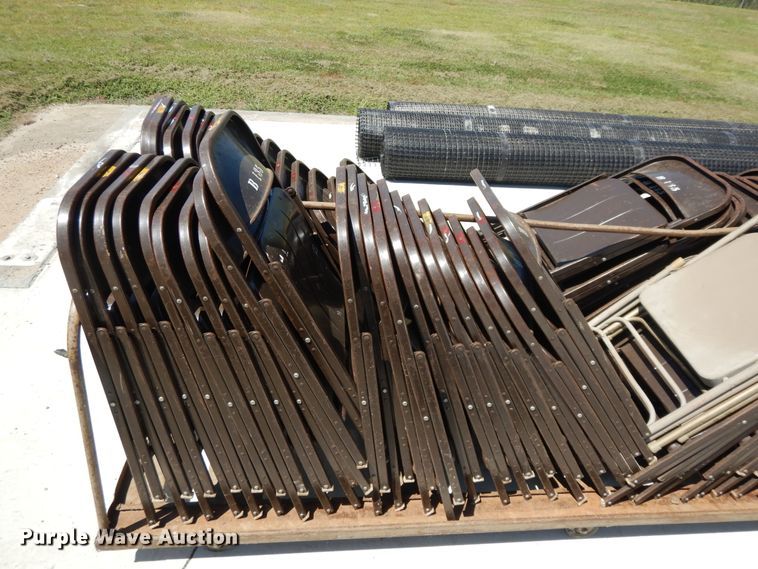 image for item DI7580 Approximately 84 folding chairs