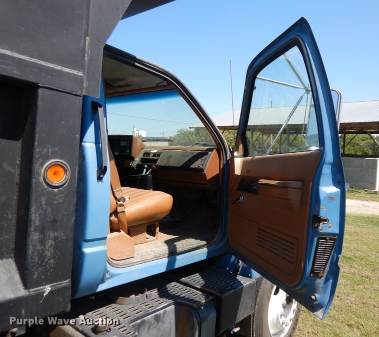image for item DI7584 1991 Chevrolet Kodiak C7500  dump truck