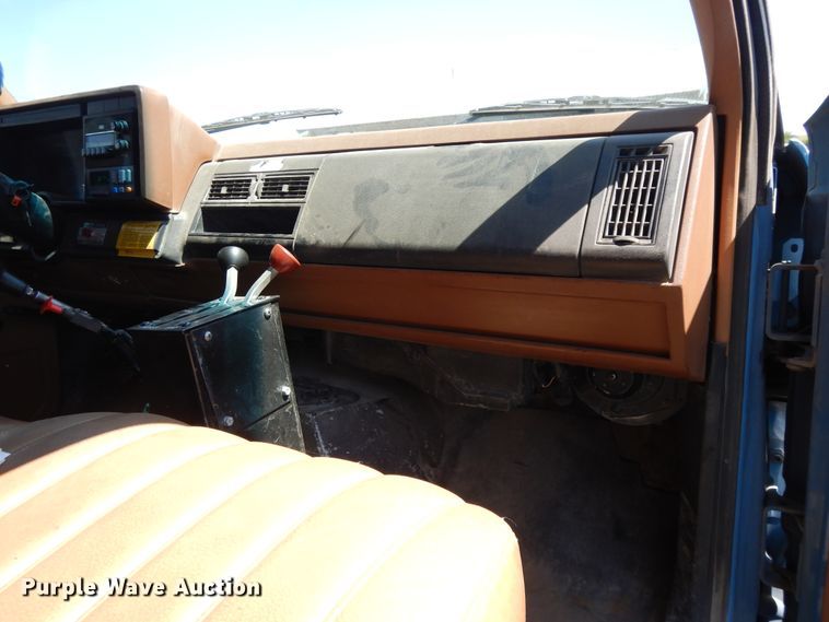 image for item DI7584 1991 Chevrolet Kodiak C7500  dump truck