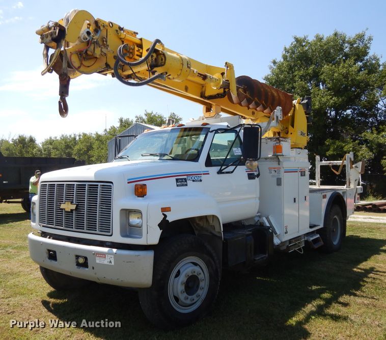 image for item DI7585 1993 Chevrolet Kodiak C6500  digger derrick truck