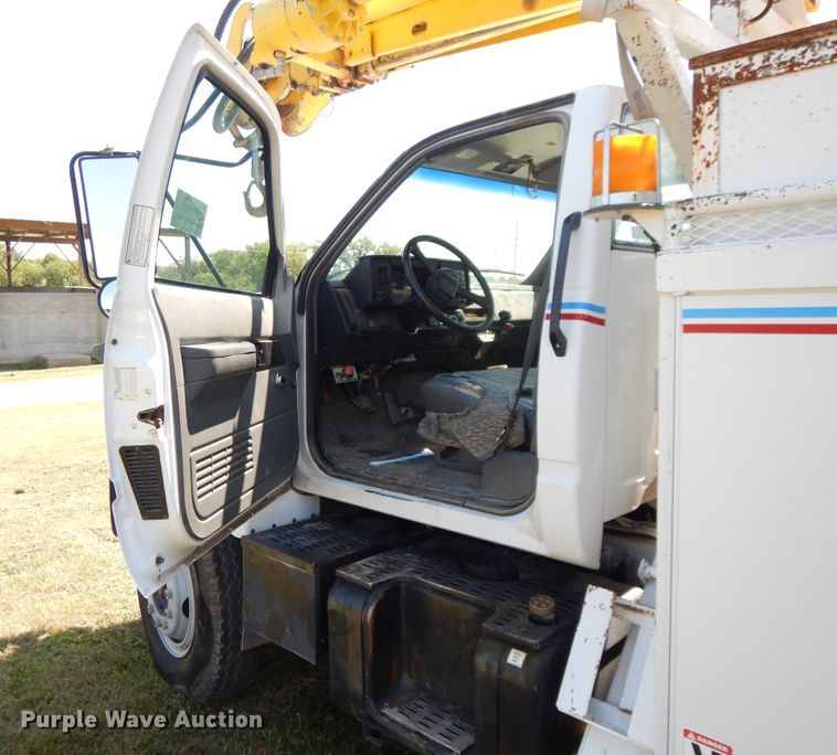 image for item DI7585 1993 Chevrolet Kodiak C6500  digger derrick truck