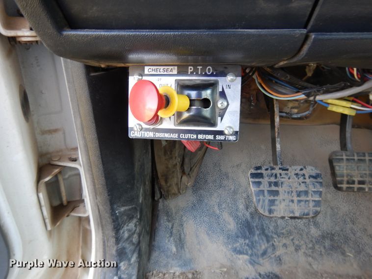 image for item DI7585 1993 Chevrolet Kodiak C6500  digger derrick truck