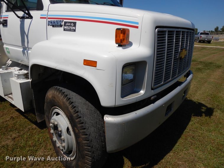 image for item DI7585 1993 Chevrolet Kodiak C6500  digger derrick truck