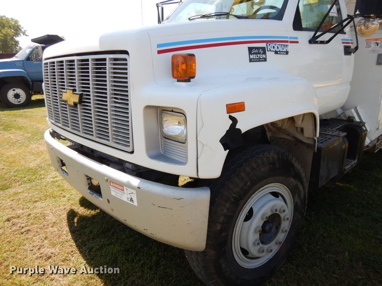 image for item DI7585 1993 Chevrolet Kodiak C6500  digger derrick truck