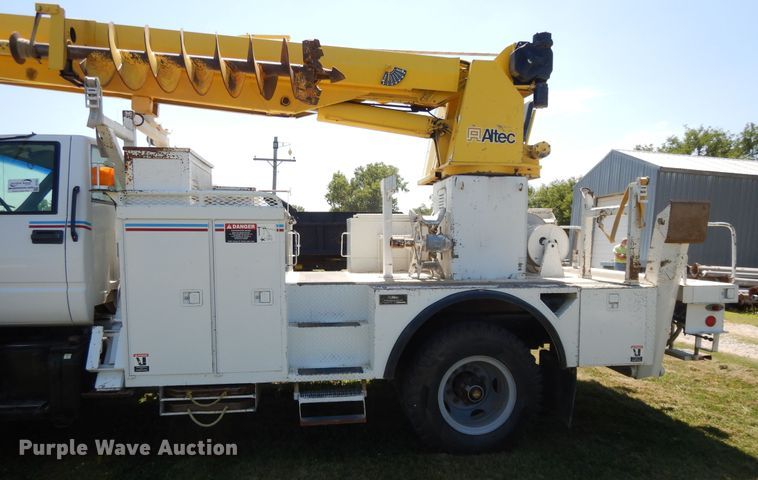 image for item DI7585 1993 Chevrolet Kodiak C6500  digger derrick truck