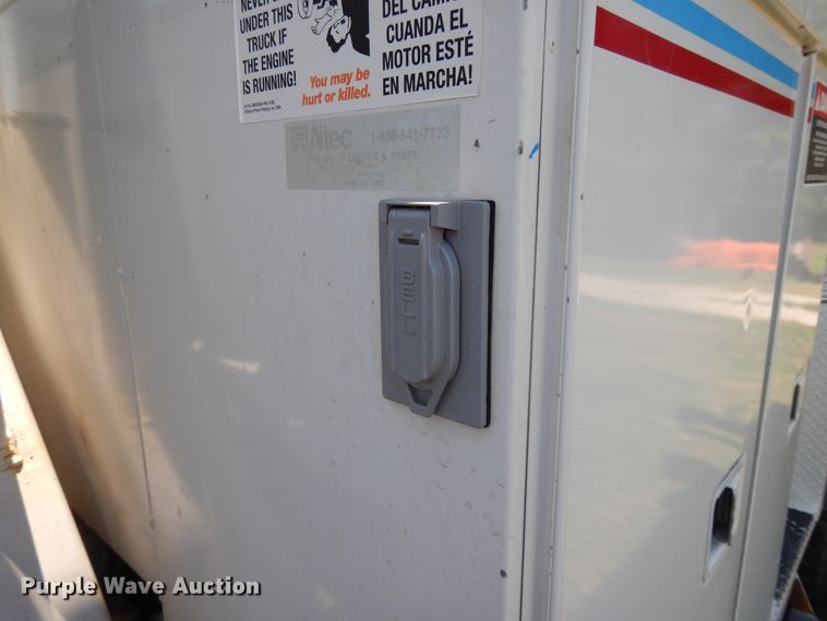 image for item DI7585 1993 Chevrolet Kodiak C6500  digger derrick truck