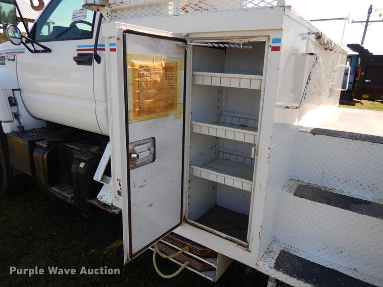 image for item DI7585 1993 Chevrolet Kodiak C6500  digger derrick truck