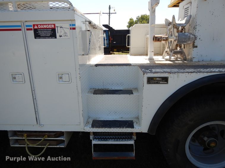 image for item DI7585 1993 Chevrolet Kodiak C6500  digger derrick truck