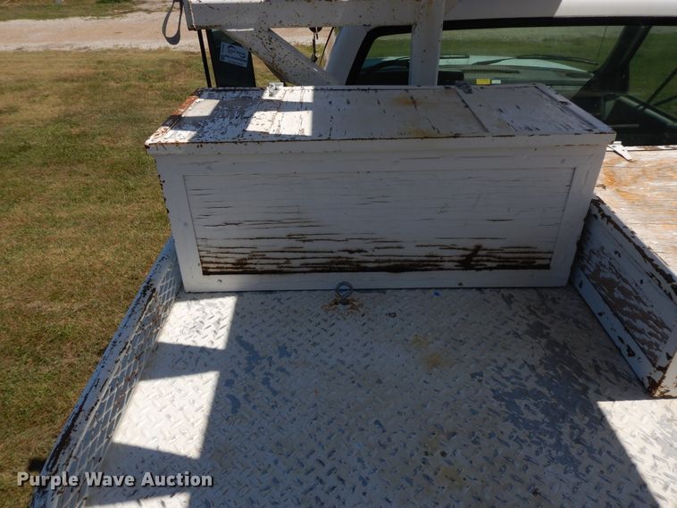 image for item DI7585 1993 Chevrolet Kodiak C6500  digger derrick truck