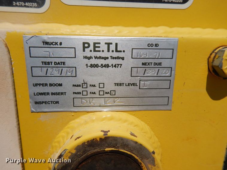 image for item DI7585 1993 Chevrolet Kodiak C6500  digger derrick truck