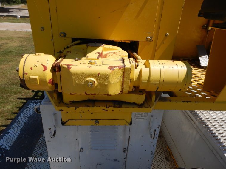 image for item DI7585 1993 Chevrolet Kodiak C6500  digger derrick truck