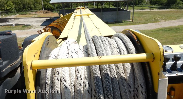 image for item DI7585 1993 Chevrolet Kodiak C6500  digger derrick truck