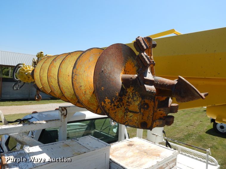 image for item DI7585 1993 Chevrolet Kodiak C6500  digger derrick truck