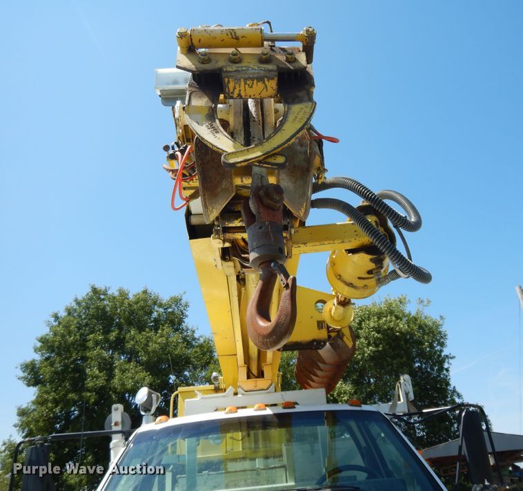 image for item DI7585 1993 Chevrolet Kodiak C6500  digger derrick truck