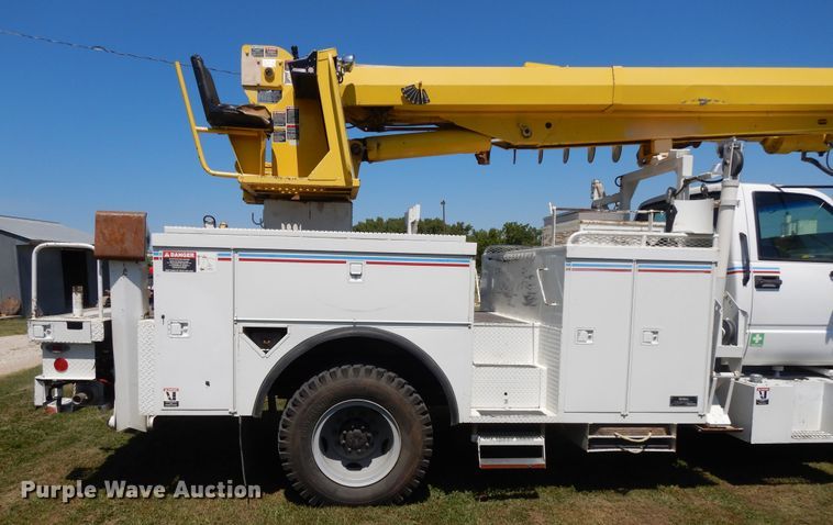 image for item DI7585 1993 Chevrolet Kodiak C6500  digger derrick truck