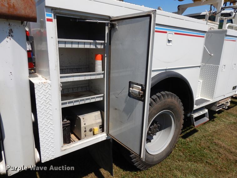 image for item DI7585 1993 Chevrolet Kodiak C6500  digger derrick truck