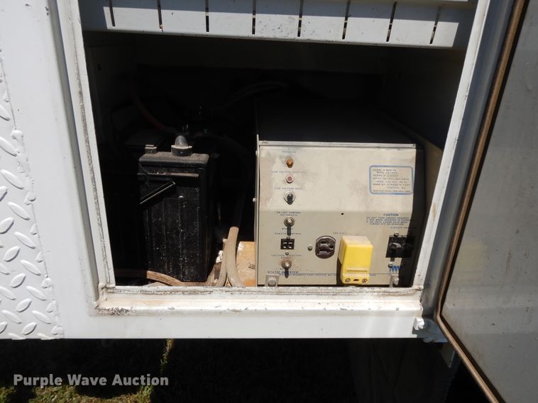 image for item DI7585 1993 Chevrolet Kodiak C6500  digger derrick truck