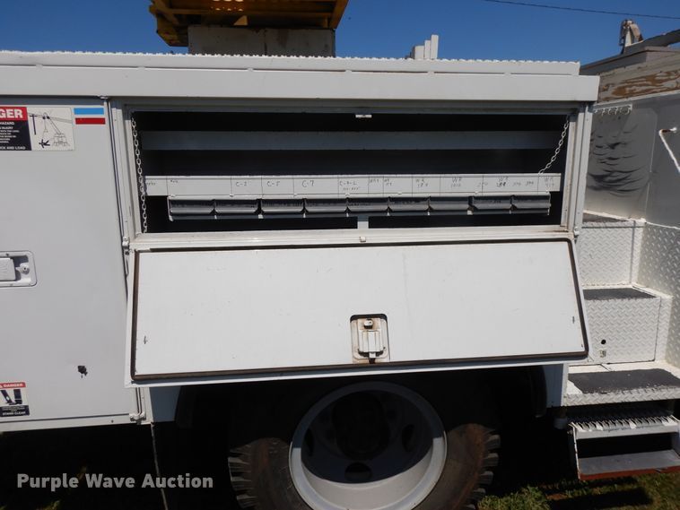 image for item DI7585 1993 Chevrolet Kodiak C6500  digger derrick truck