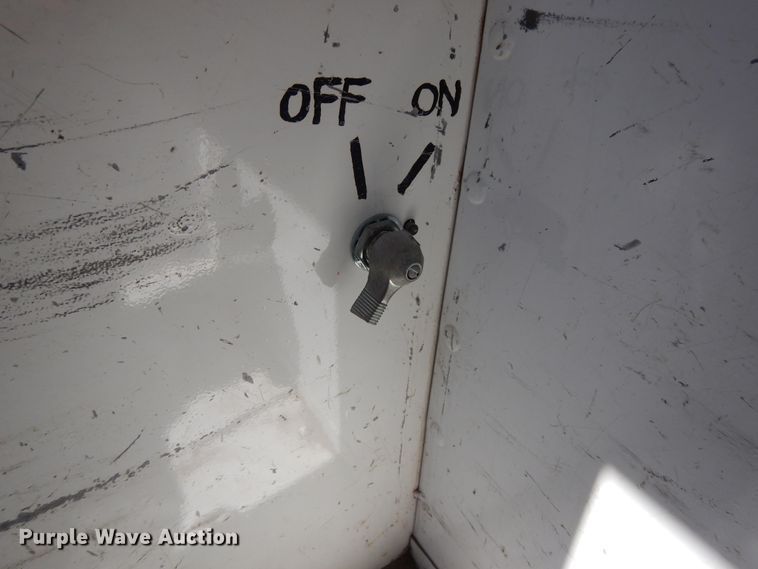 image for item DI7585 1993 Chevrolet Kodiak C6500  digger derrick truck