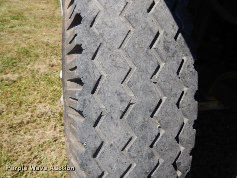 image for item DI7585 1993 Chevrolet Kodiak C6500  digger derrick truck