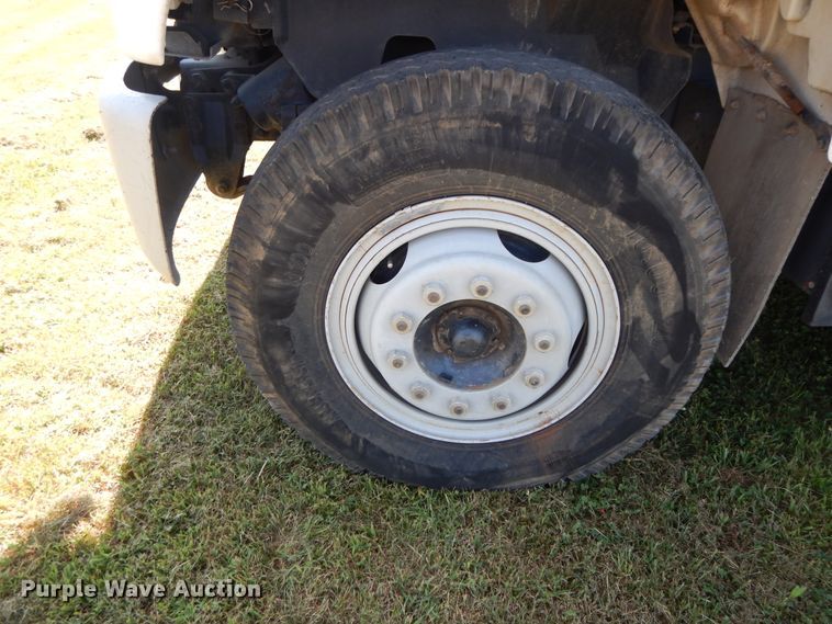 image for item DI7585 1993 Chevrolet Kodiak C6500  digger derrick truck