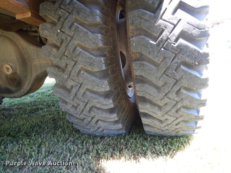 image for item DI7585 1993 Chevrolet Kodiak C6500  digger derrick truck